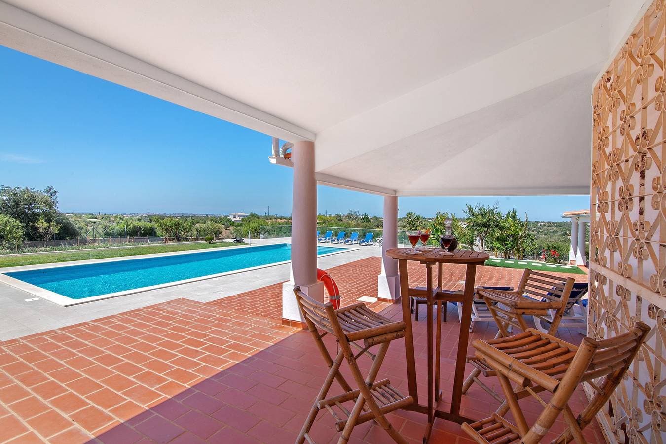 Foto 3 von 39: Villa Monte do Pataco mit privatem Pool, Terrasse und WLAN