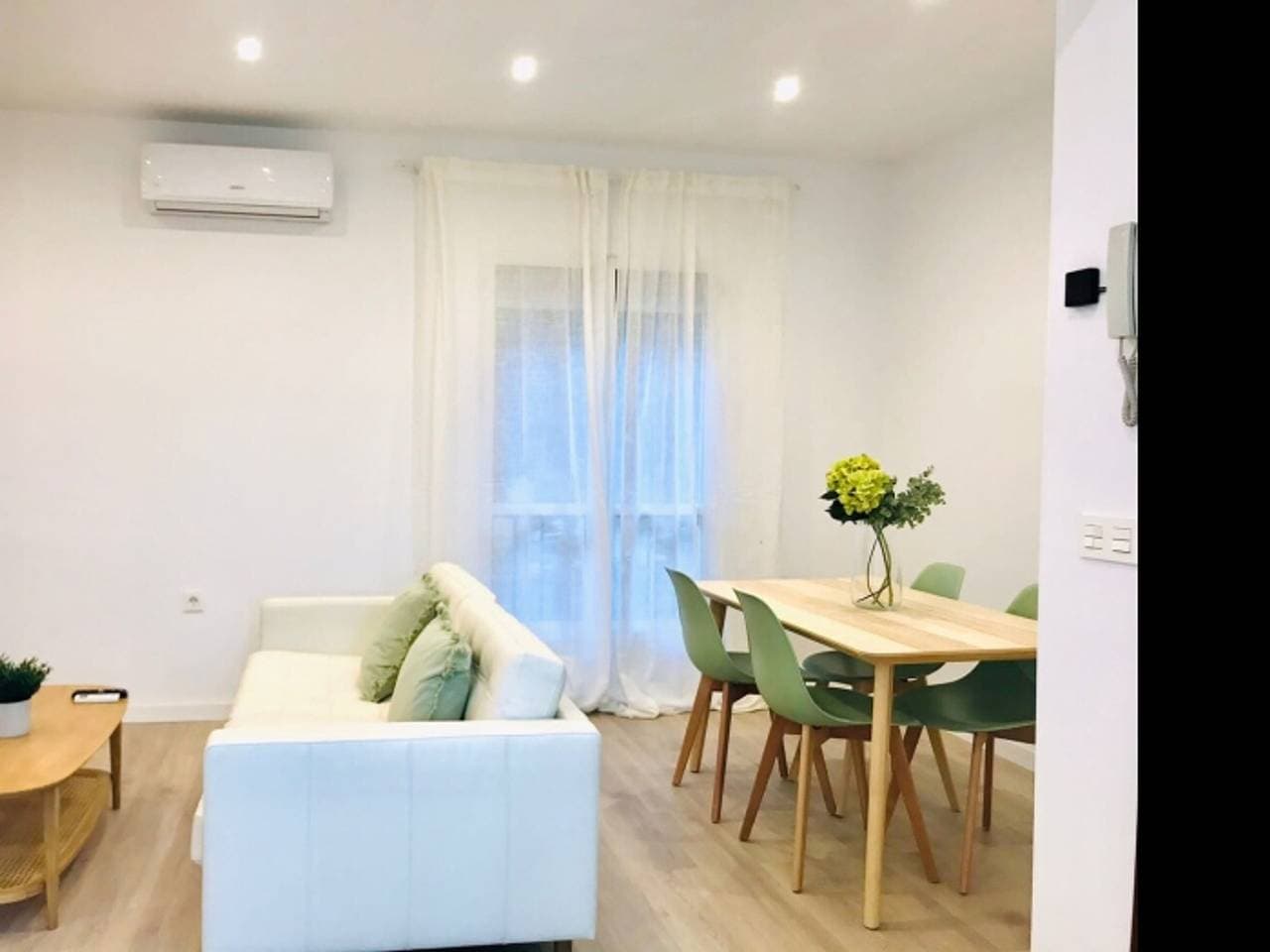 Foto 9 von 12: Moderne Wohnung in Málaga mit 2 Schlafzimmern