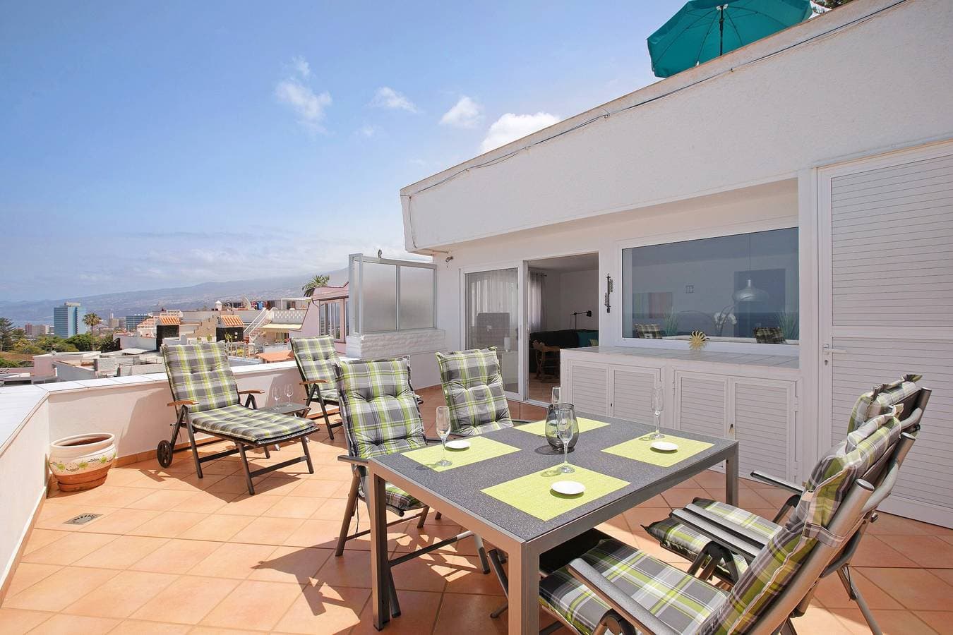 Foto 5 von 29: Ferienwohnung 'Apartment Seaside' mit Meerblick, WLAN und Klimaanlage