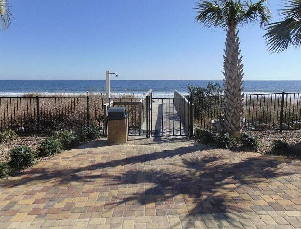 Foto 11 von 26: Oceanfront Studio Suite with breathtaking views
