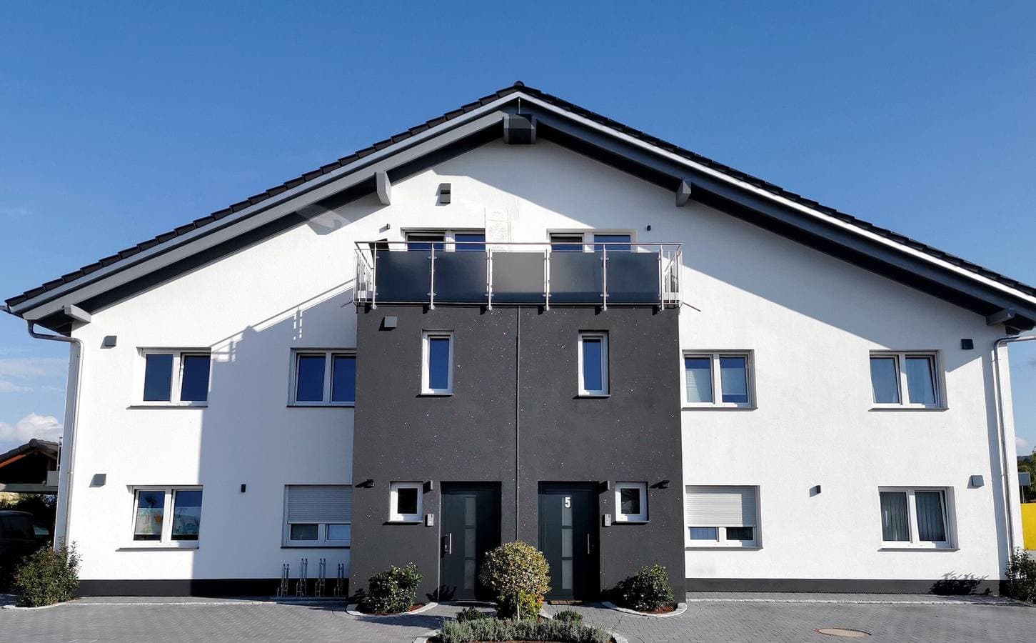 Foto 8 von 19: Ferienwohnung 'A' mit Bergblick, WLAN und Klimaanlage