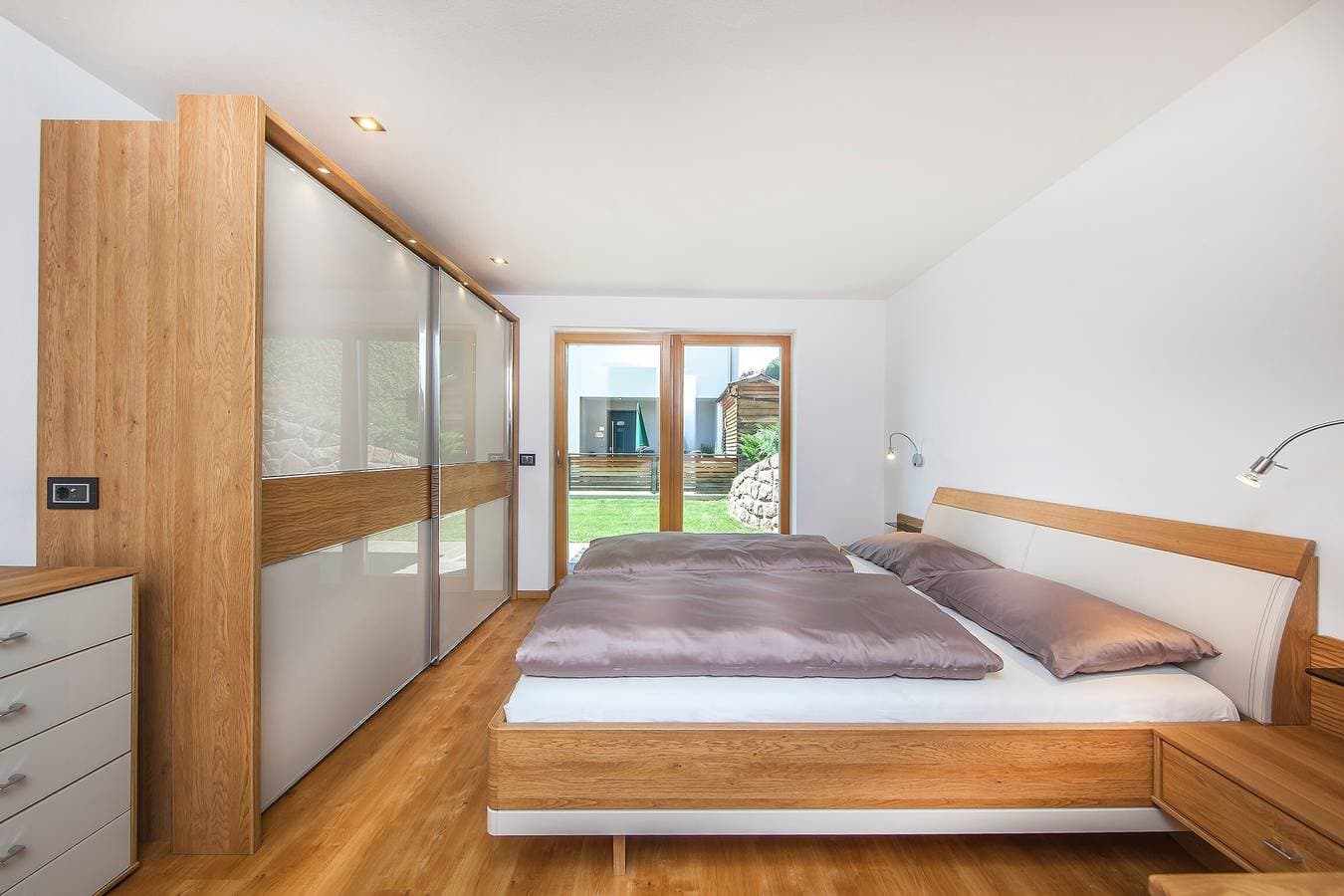 Foto 6 von 10: Ferienwohnung 'Avea App 2-2 Personen' mit Bergblick und Garten