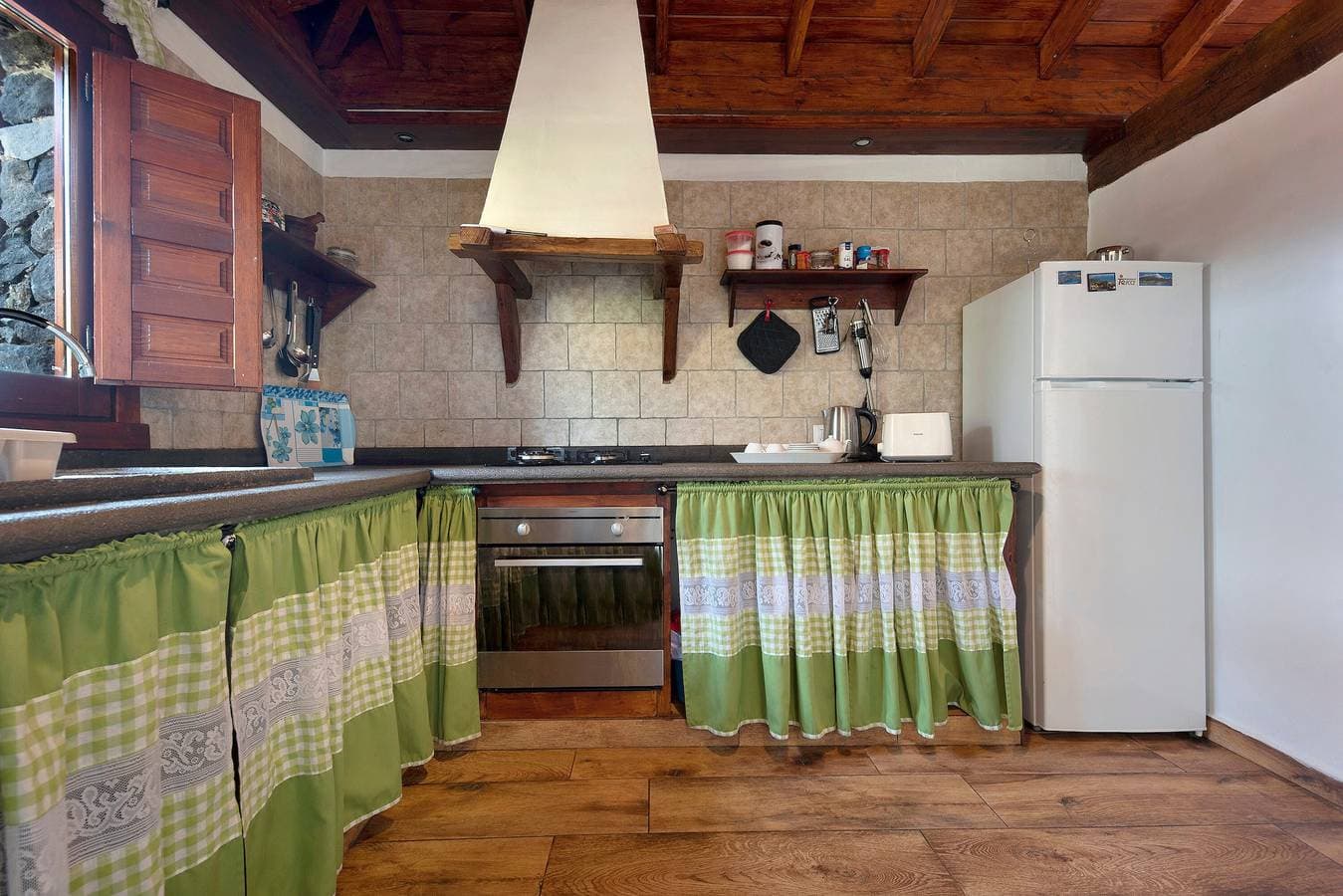Foto 11 von 30: Ferienhaus "Casas Rurales Los Guinderos" mit Bergblick