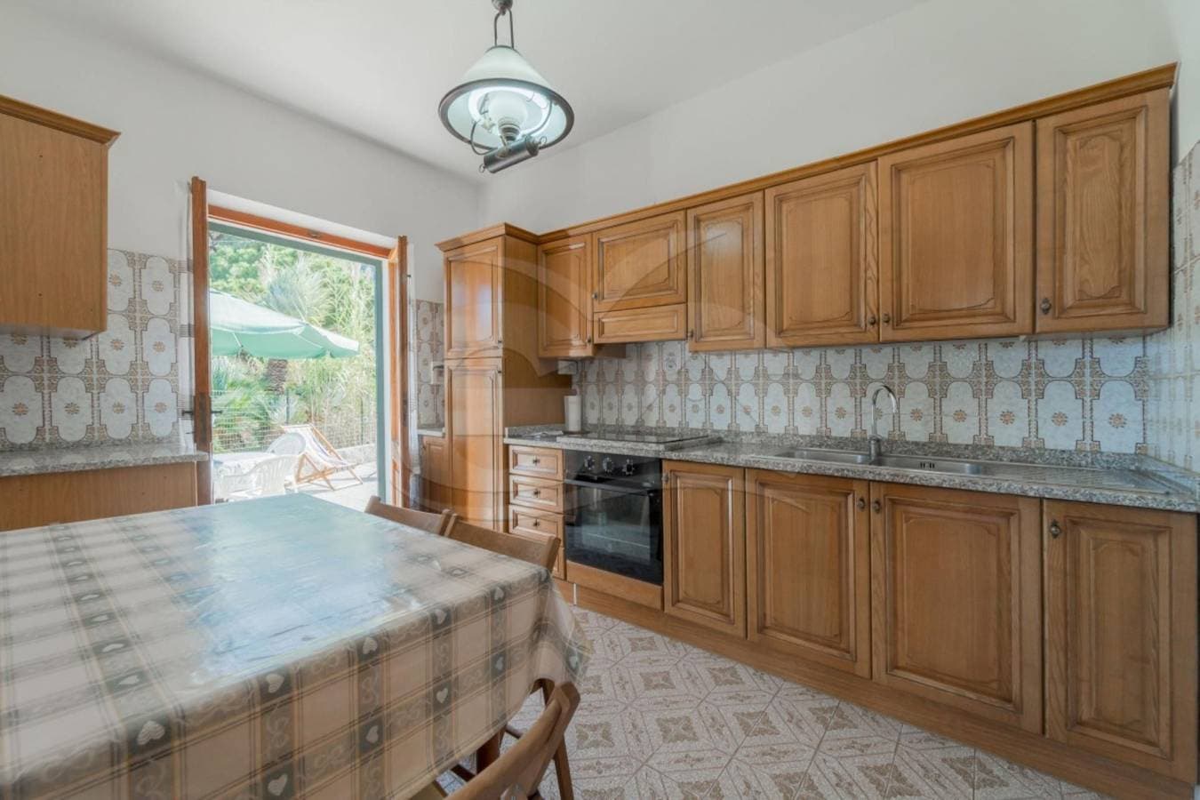 Foto 9 von 28: Villa für 7 Personen mit Terrasse