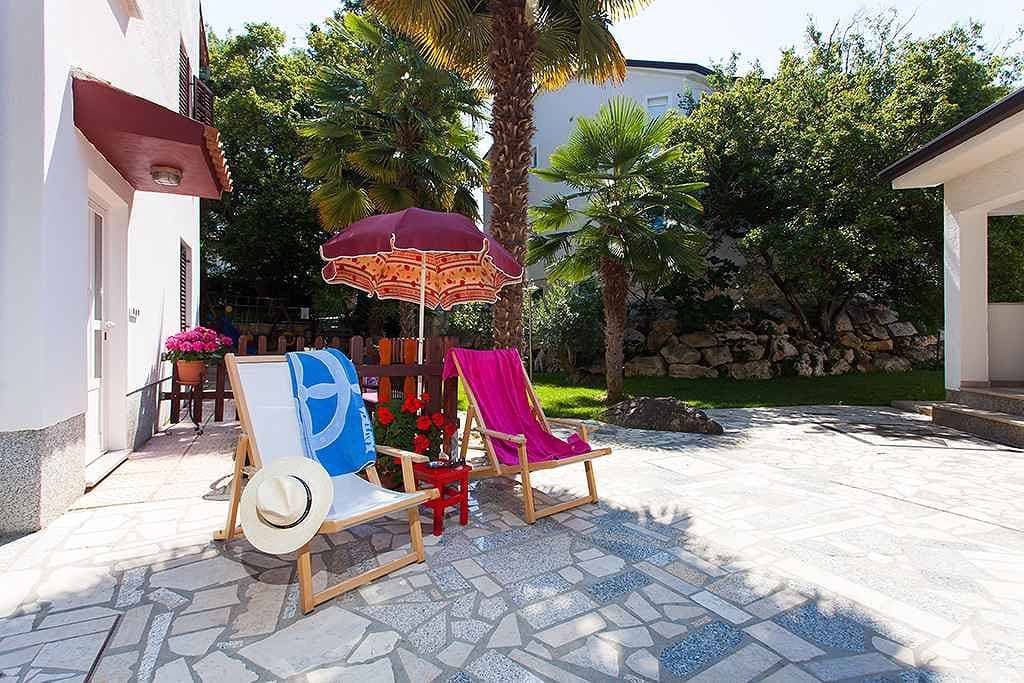 Foto 10 von 35: Ferienwohnung mit Pool und Klimaanlage