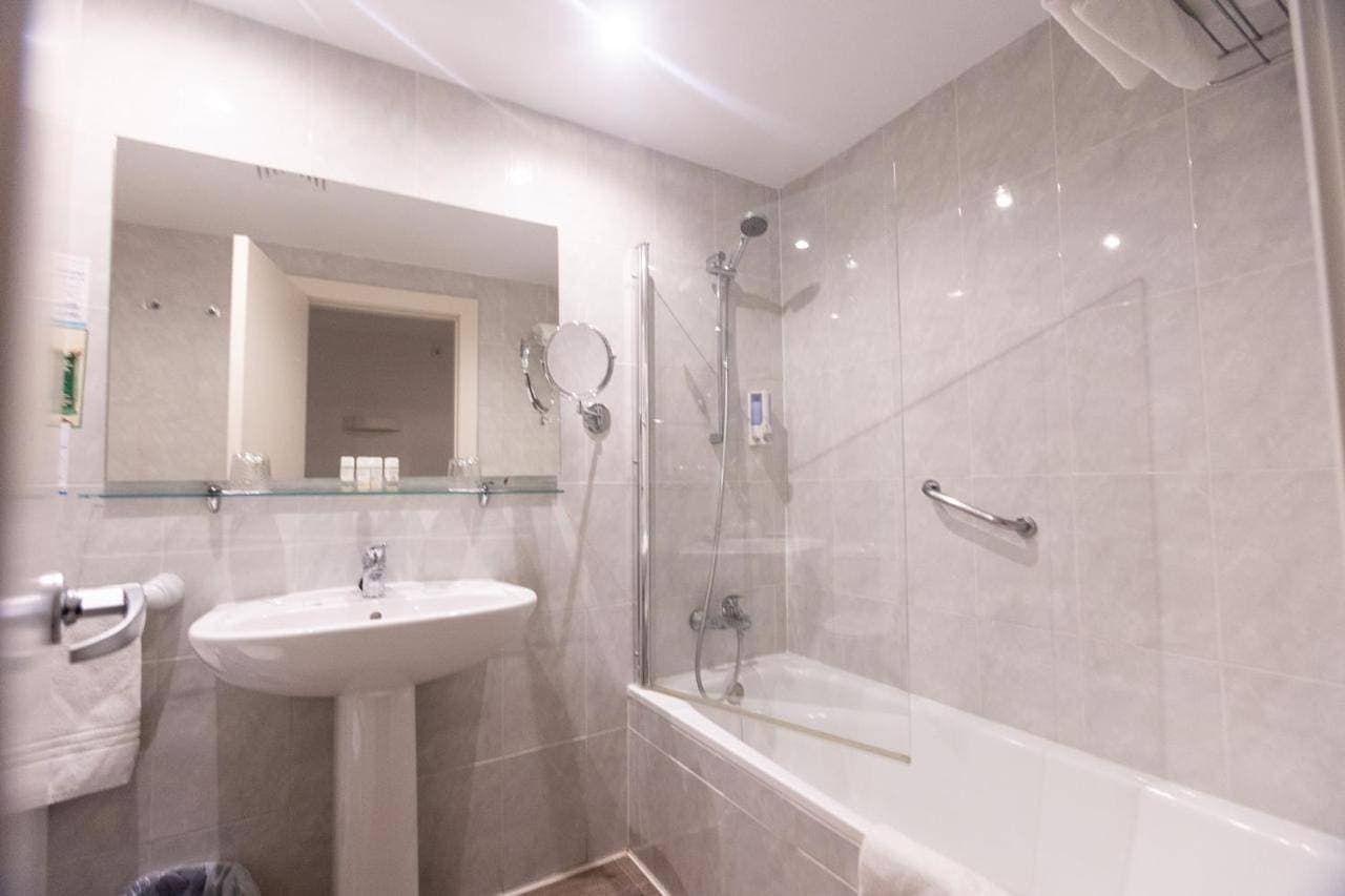 Foto 8 von 8: Double Room with Lateral Sea View (2 Adults) - Annexe