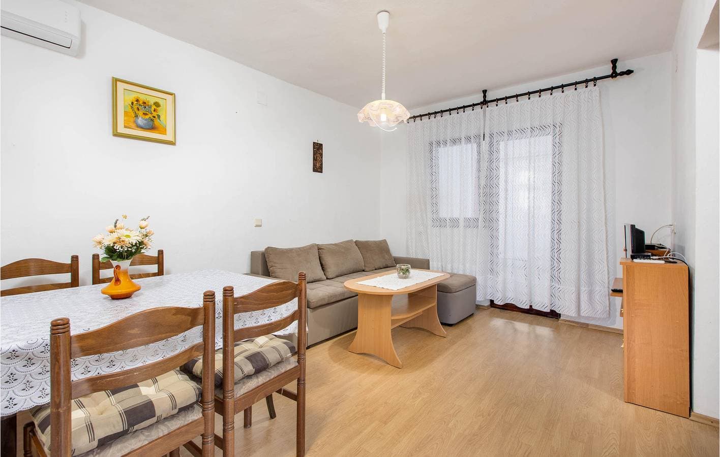 Foto 6 von 18: Gemütliche Ferienwohnung: 800 m zum Strand, WLAN, Klimaanlage, Terrasse und Parkplatz