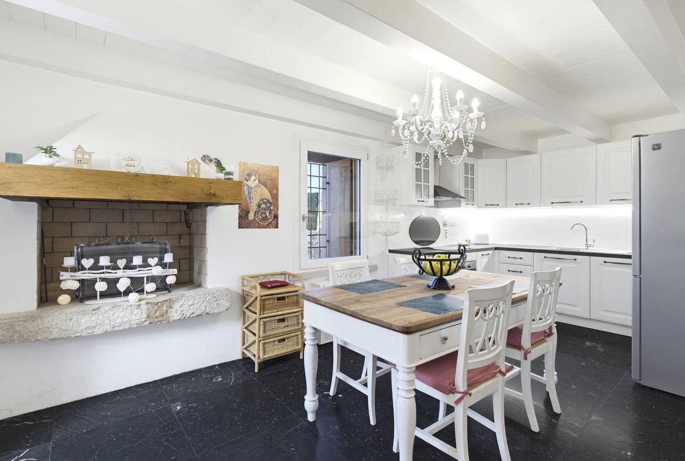 Regarda - The romantic place, Wohnung mit Pool und Parkplatz 1