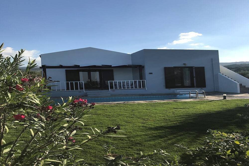 Foto 13 von 30: Villa in Kirianna mit privatem Pool