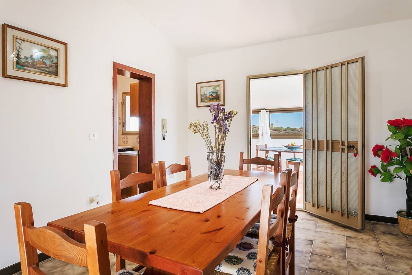 Foto 9 von 23: Ferienwohnung "Casa Marianna" mit Blick auf das Meer und die Berge, Balkon
