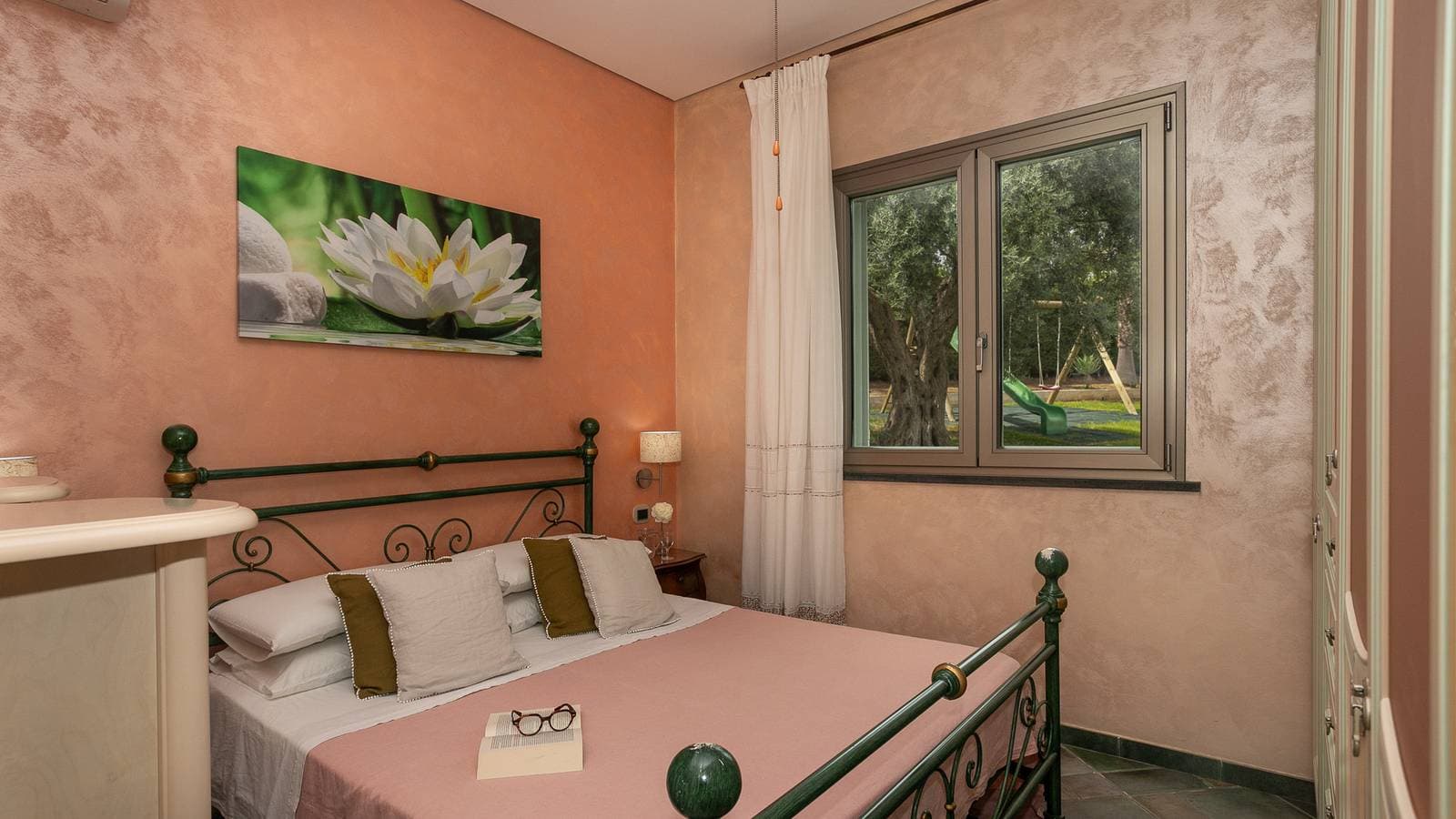 Foto 12 von 38: Villa für 6 Personen mit Whirlpool