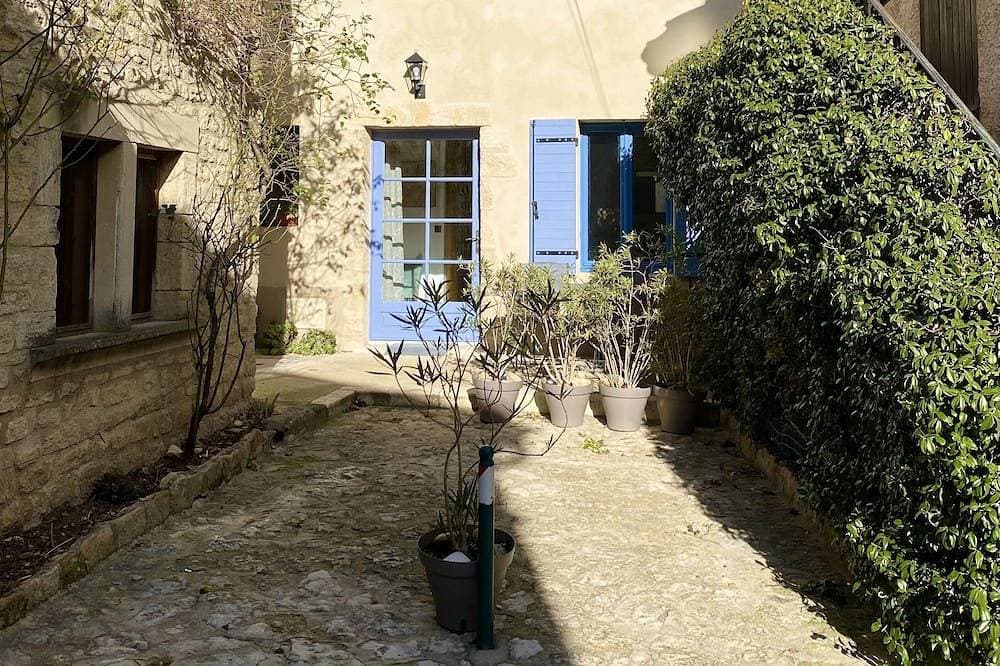 Charming house in the heart of Provence 1