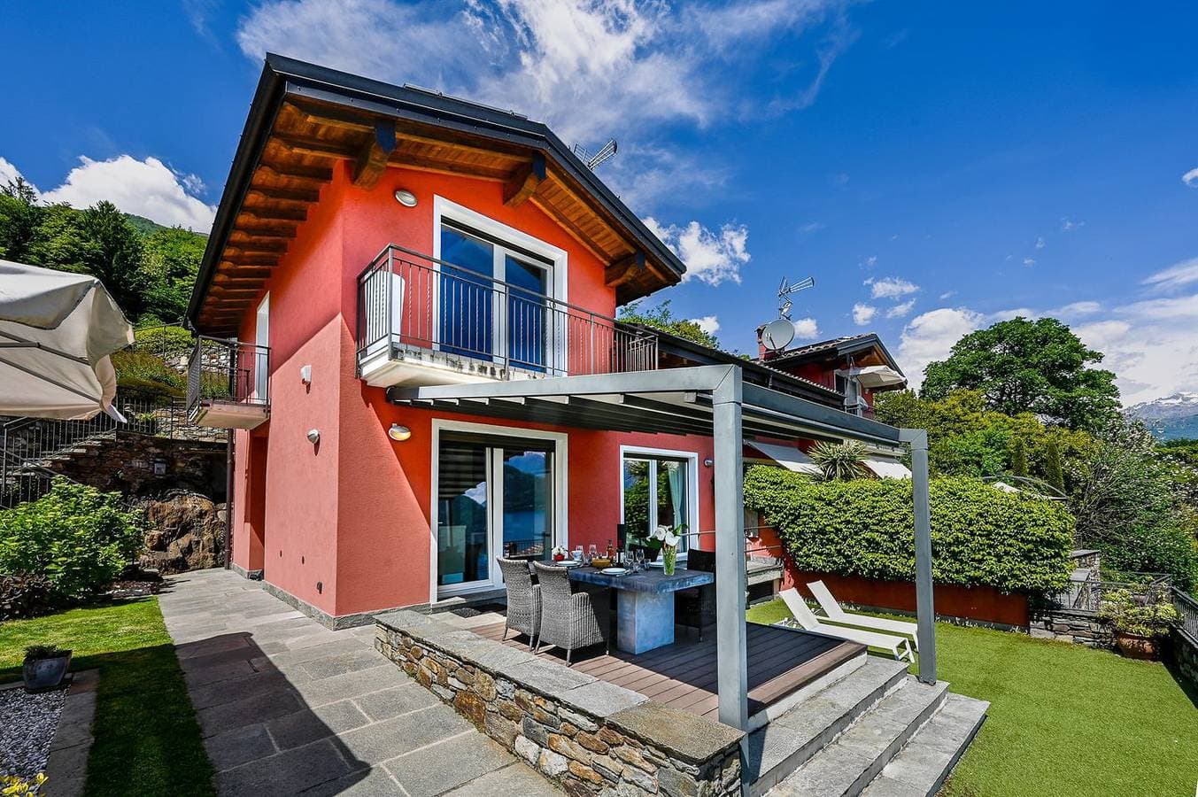 Foto 2 von 51: Casa Verde Ferienhaus mit Panorama-Seeblick