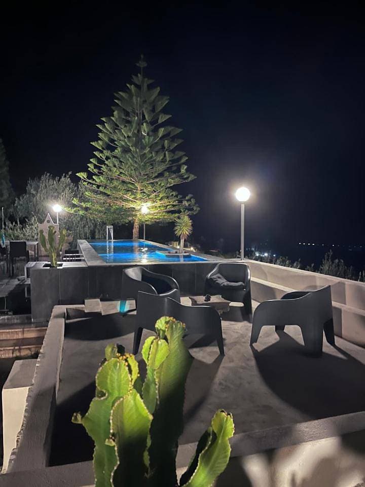 Foto 9 von 94: Villa with Private Pool