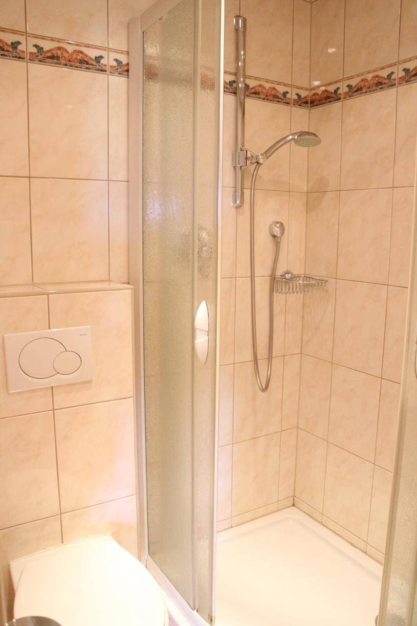 Foto 5 von 18: Double Room with Parking
