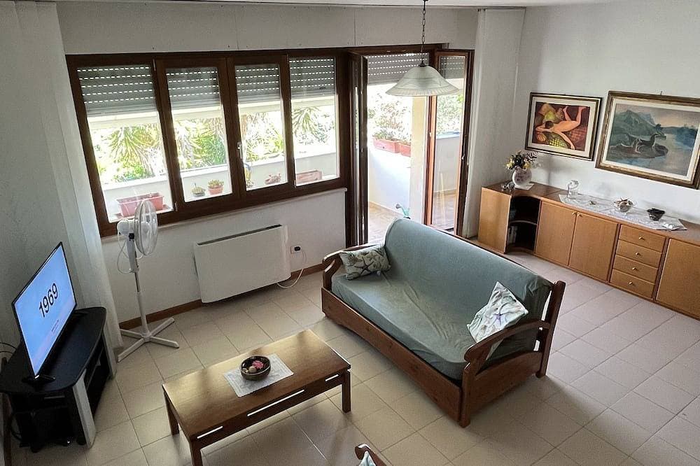 Foto 12 von 27: Bright Apartment Within Walking Distance From The Sea