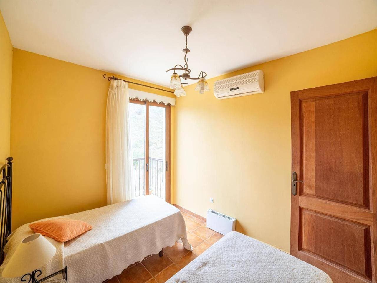 Foto 9 von 41: Three-Bedroom Holiday Home