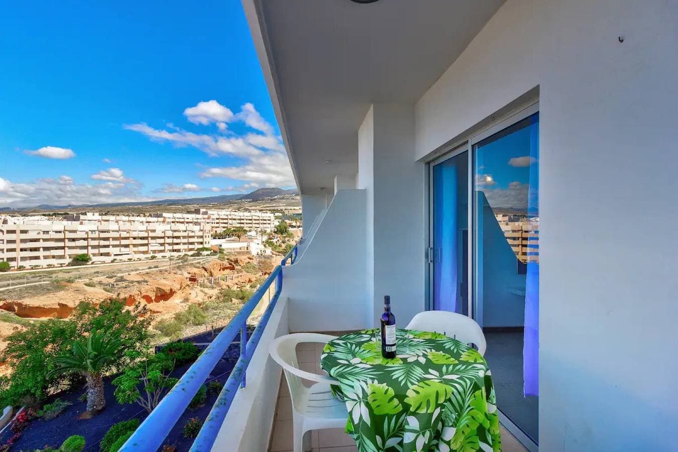 Foto 3 von 15: Ferienwohnung 'Estudio Playa Paraíso' mit Meerblick, privater Terrasse und WLAN