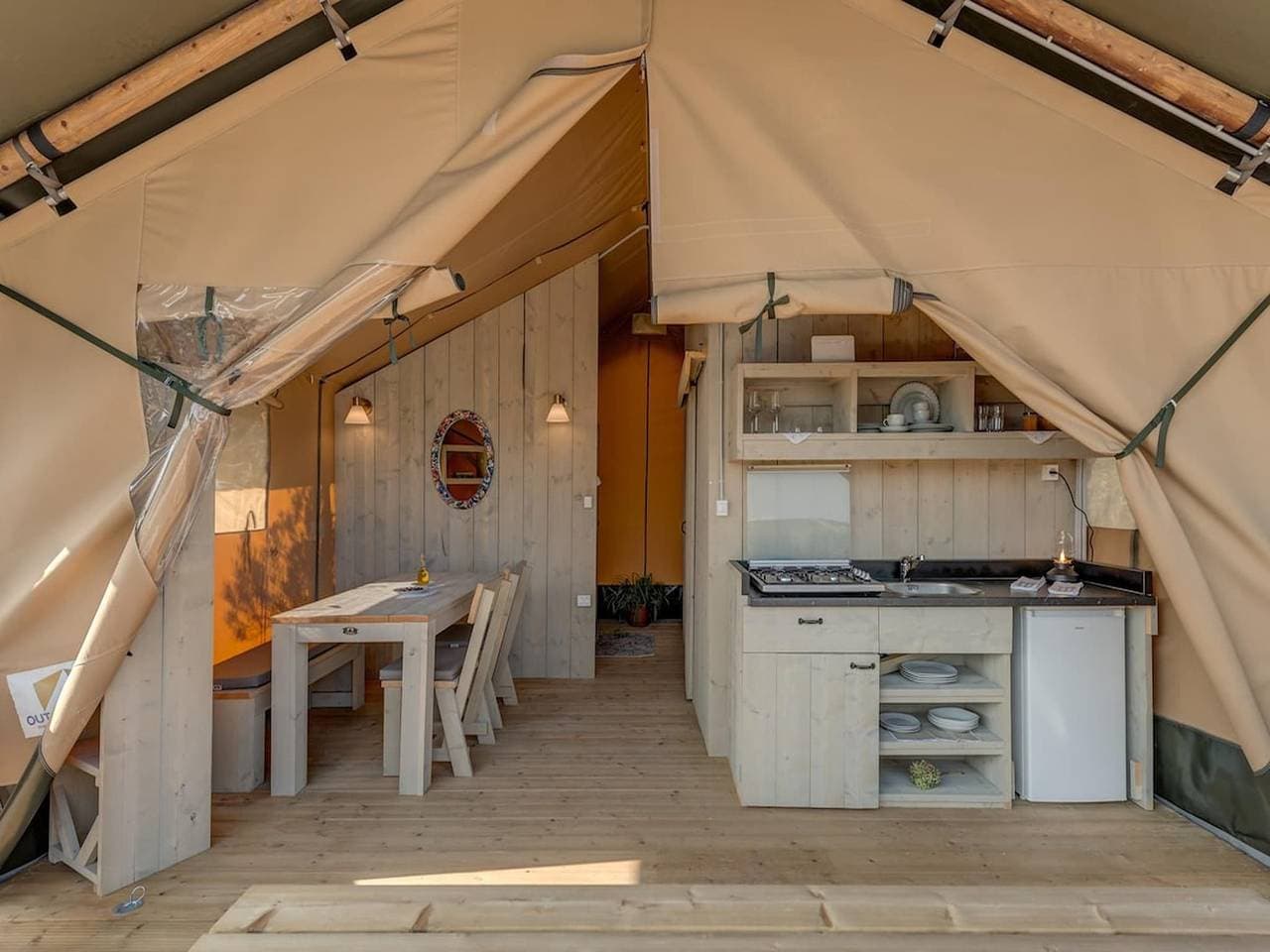 Foto 2 von 27: Insel-Glamping für 4 Personen mit Whirlpool
