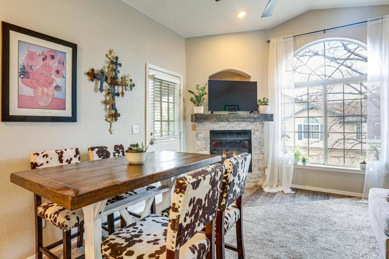 Less Than 1 Mi to Light Rail! Centennial Condo with Balcony 1