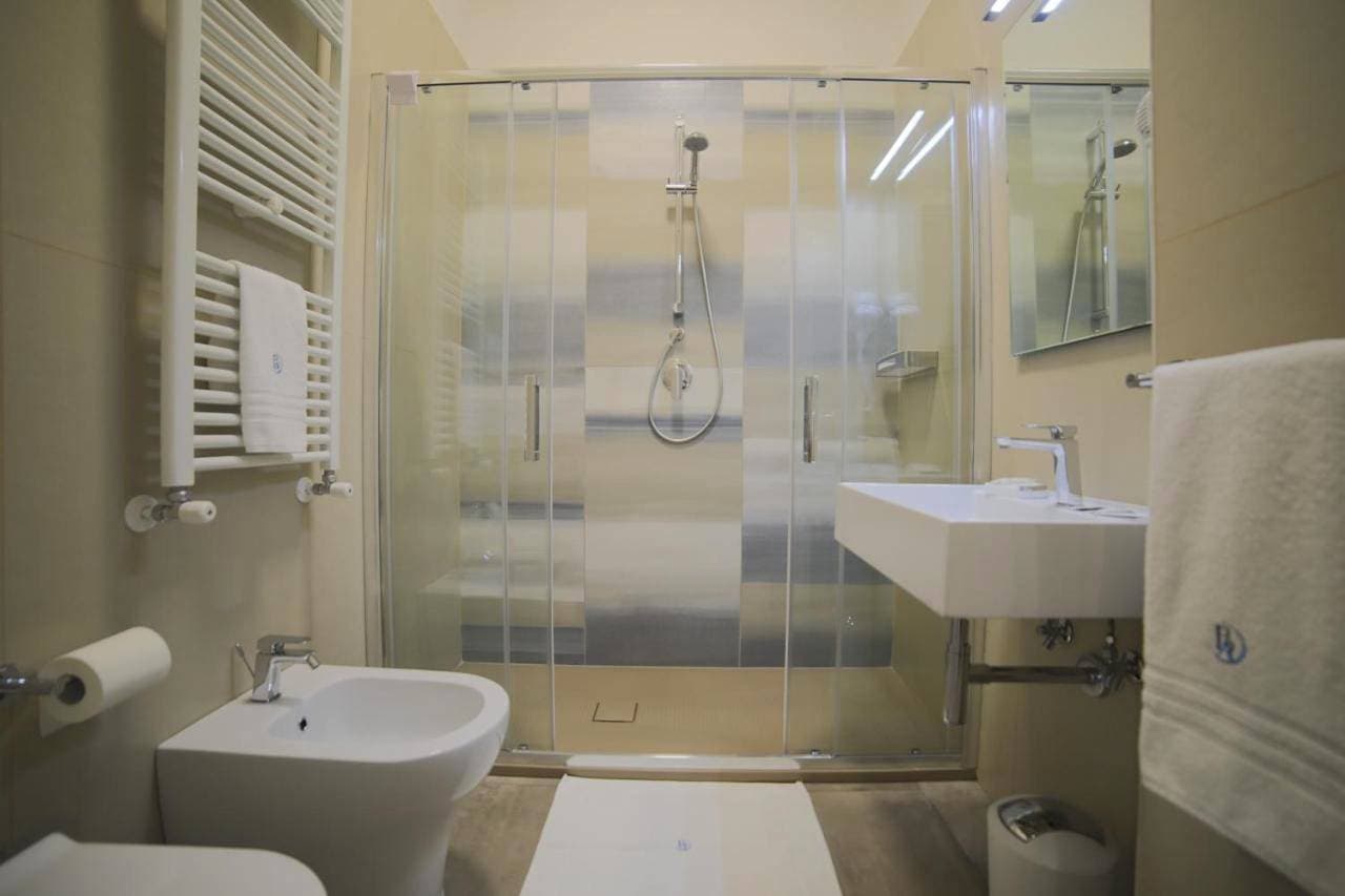 Foto 4 von 59: Double Room with Private Bathroom
