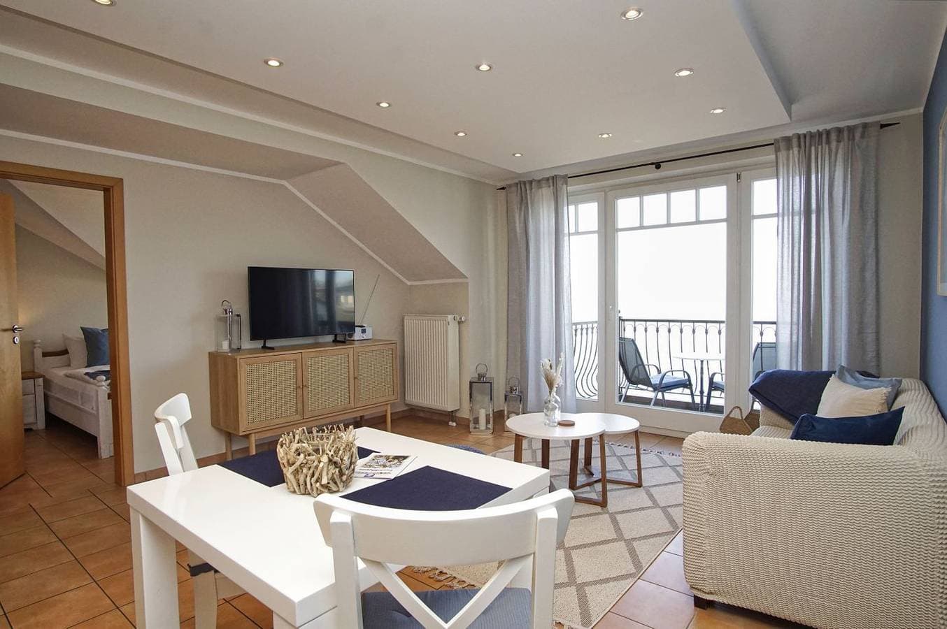 Foto 10 von 27: Ferienwohnung mit traumhaftem Meerblick - Haus am Meer FeWo 10