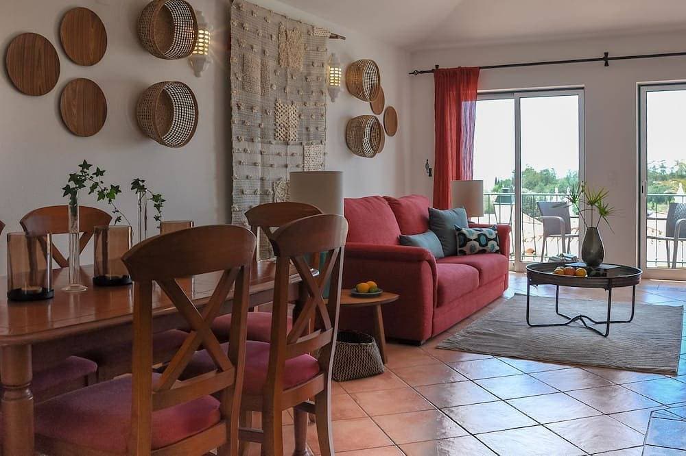 Foto 13 von 25: 2Br  Duplex Townhouse w/Pool by LovelyStay