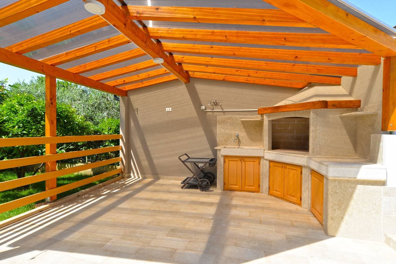 Foto 12 von 25: Ferienwohnung für 3 Personen mit Pool