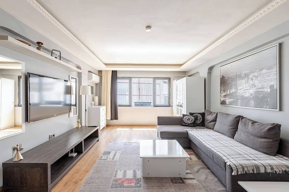 Cozy Duplex Apartment w/Elevator&Patio Near Metro 1