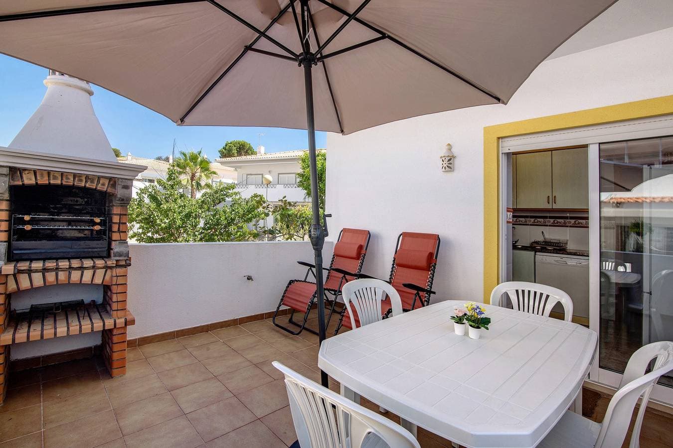 Foto 3 von 31: Ferienhaus 'V2 A 400 M Da Praia Da Falésia' mit Privatterrasse, Balkon und WLAN
