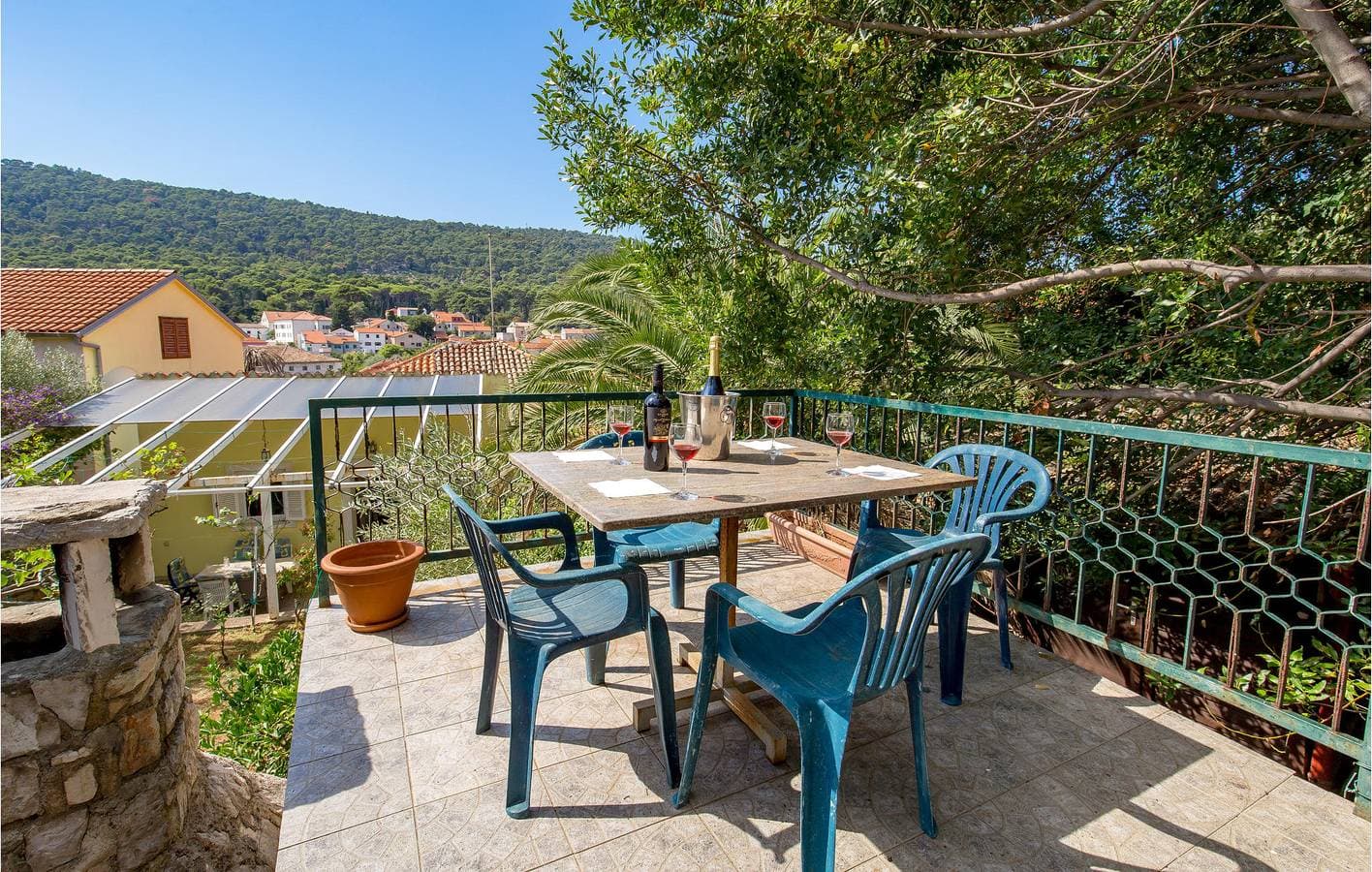 Foto 3 von 21: Gemütliche Ferienwohnung mit Terrasse, 2 km vom Strand von Valdarke entfernt