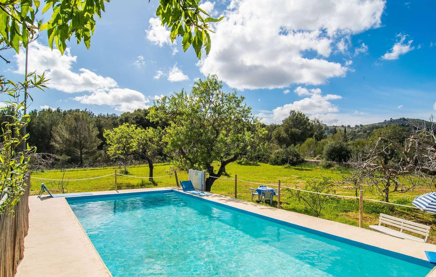 Foto 8 von 41: Sonnige Wohnung mit Terrasse & Pool, 800m zur Cala de n'Aladern