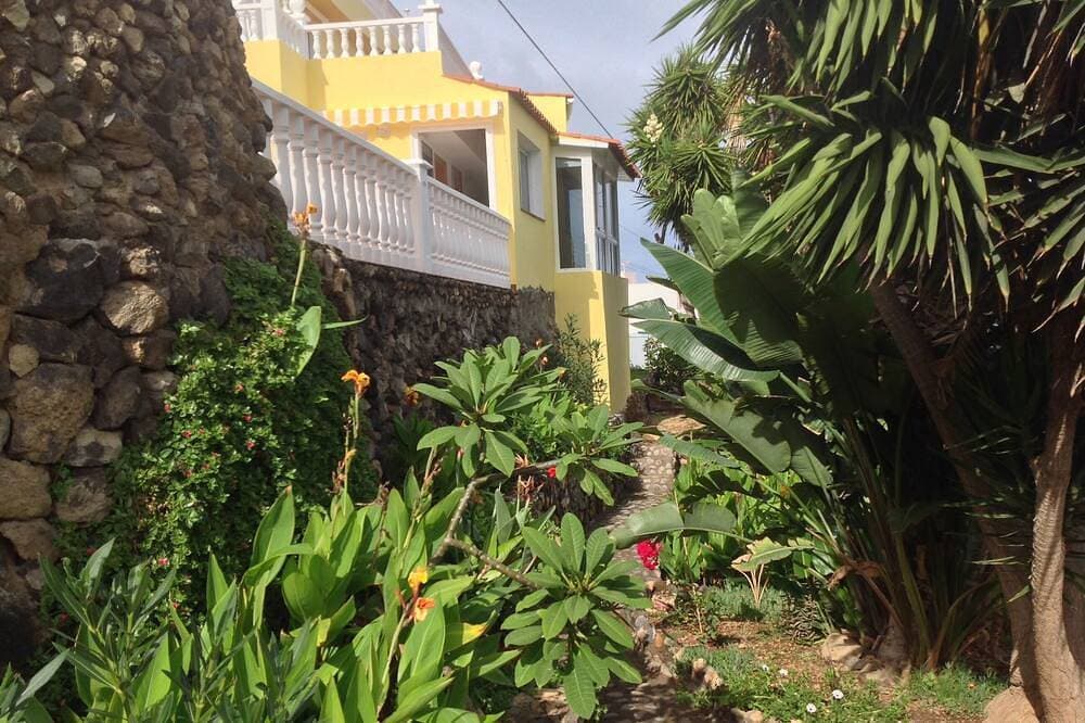 Foto 9 von 30: Cosy Canarian Casa Mit Privater Terrasse Und Erstaunlichem Blick Auf Atlantic & Mt Teide