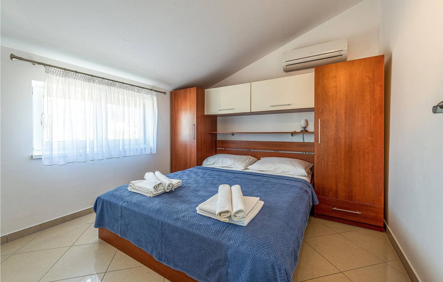 Foto 6 von 23: Apartment mit Meerblick, Terrasse, Küche und WLAN – 1 km zum Strand