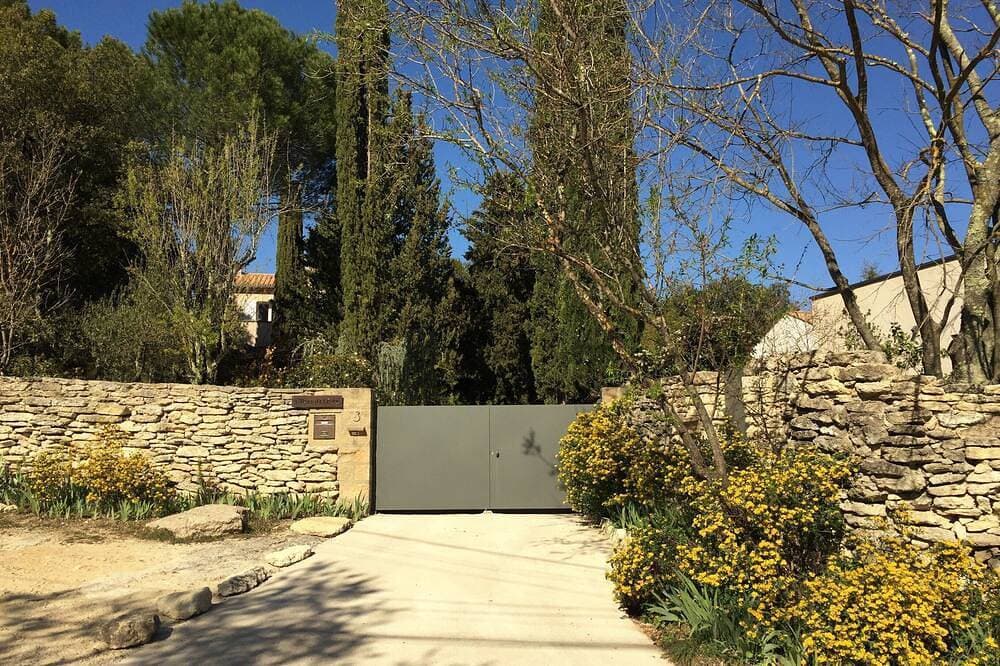 Foto 11 von 30: L'Orée de l'Eure Wohnung, Garten, privater Pool in Uzès
