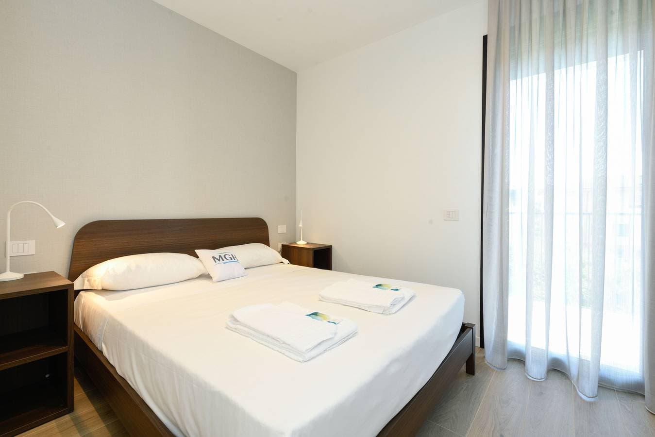 Foto 12 von 29: Mgh Luxury - Palms Residence Sirmione N2