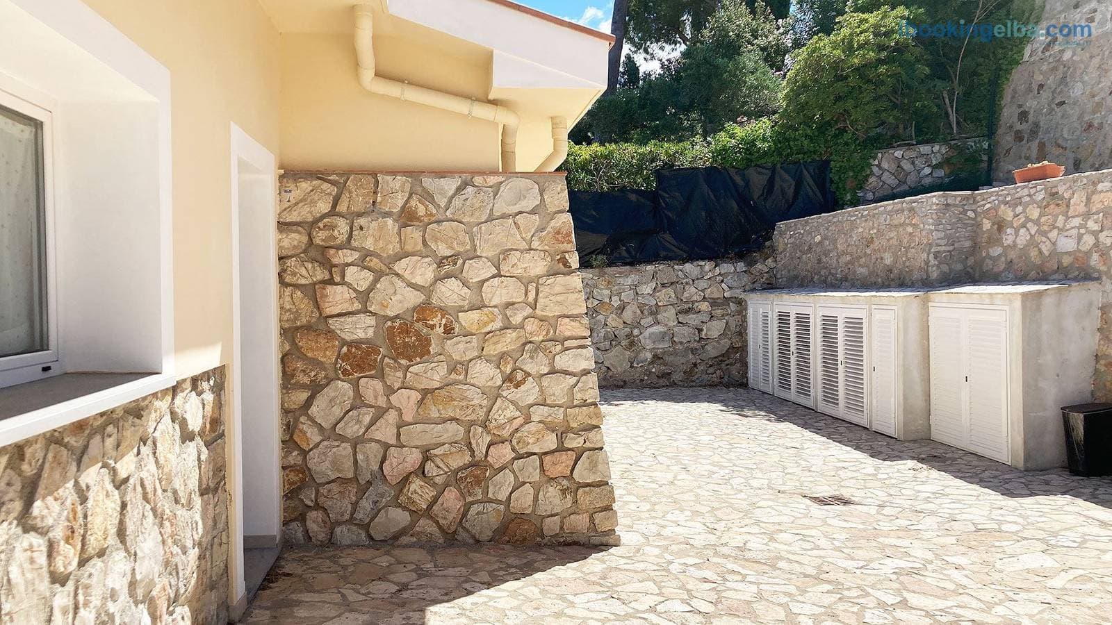 Foto 8 von 51: Villa für 8 Personen mit Garten