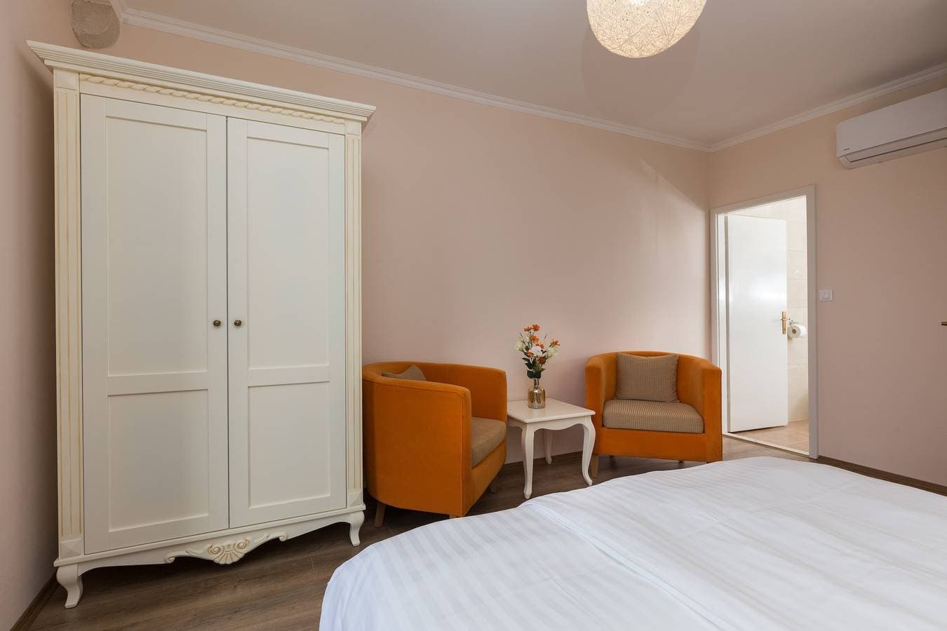 Foto 4 von 8: Gästehaus für 2 Personen mit Balkon