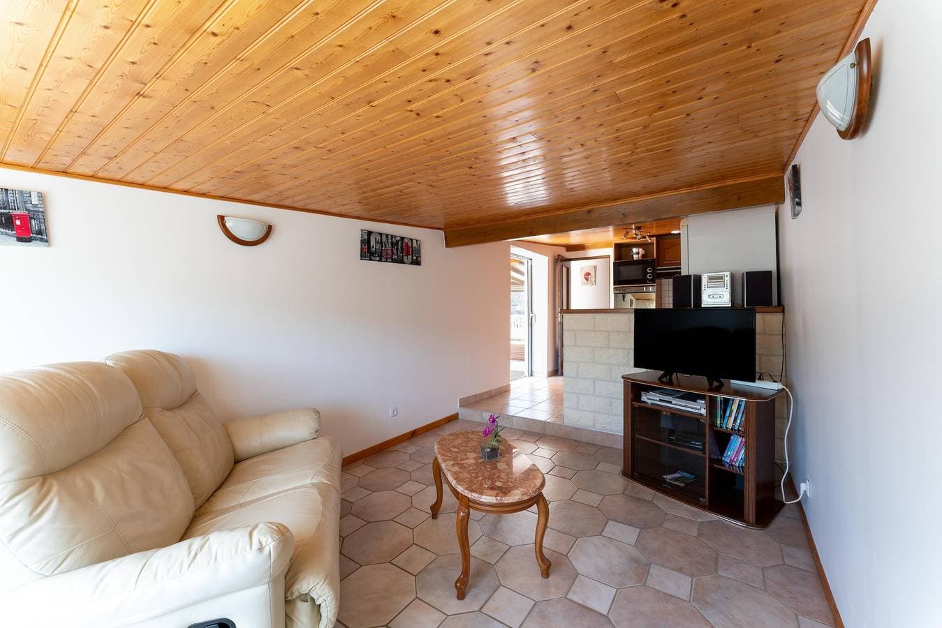 Foto 12 von 26: Ferienhaus „Villa du Soleil Levant“ mit Bergblick, WLAN & Klimaanlage
