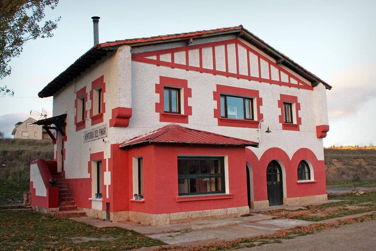 Foto 11 von 12: Four-Bedroom House