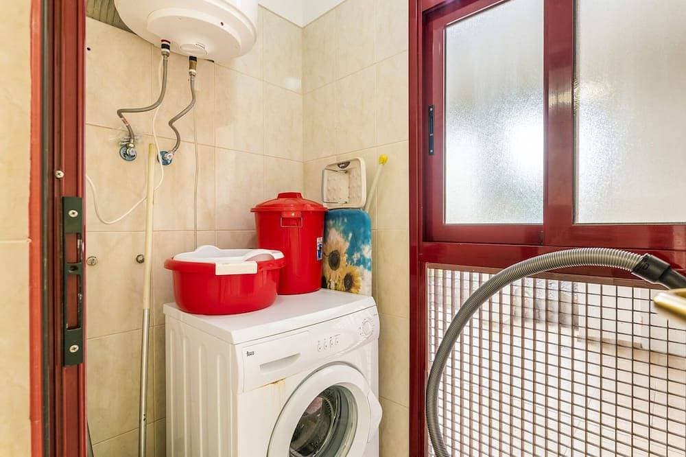 Foto 6 von 21: Nouveau. Bel Appartement Avec Jardin