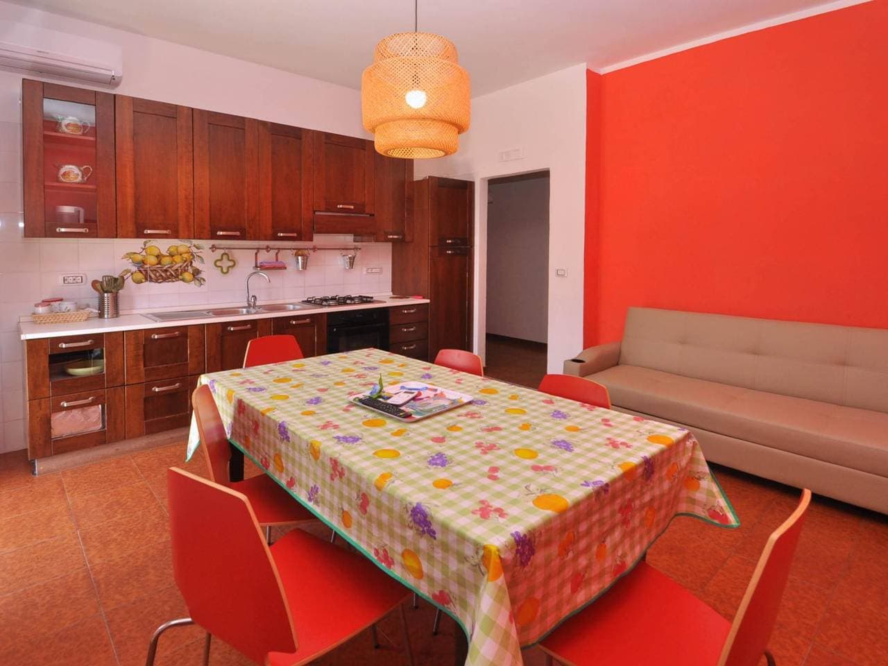 Foto 3 von 20: Ferienwohnung für 7 Personen mit Balkon