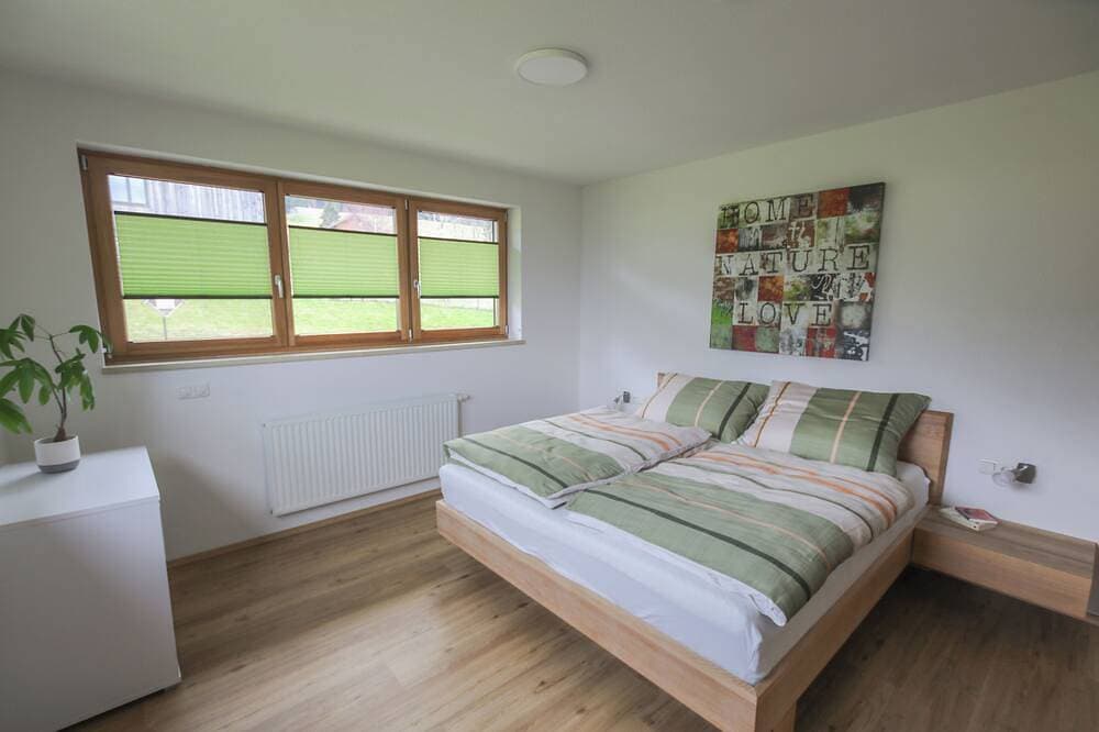 Foto 3 von 30: Die Ferienwohnung \"Drei-Länder-Eck\" im schönen Bregenzer Wald mit 2 Schlafzimmer