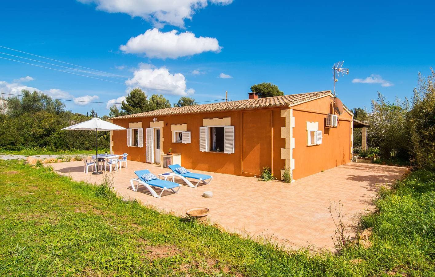 Foto 4 von 41: Sonnige Wohnung mit Terrasse & Pool, 800m zur Cala de n'Aladern