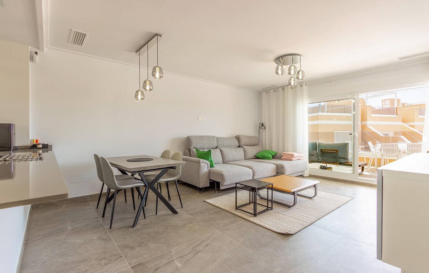 Foto 5 von 24: Appartement am Strand mit Parkplatz, Pool, Terrasse und Internet