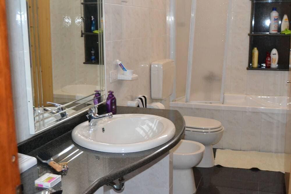 Foto 8 von 30: Apartment in villa 30 meters from the sea, with breathtaking view