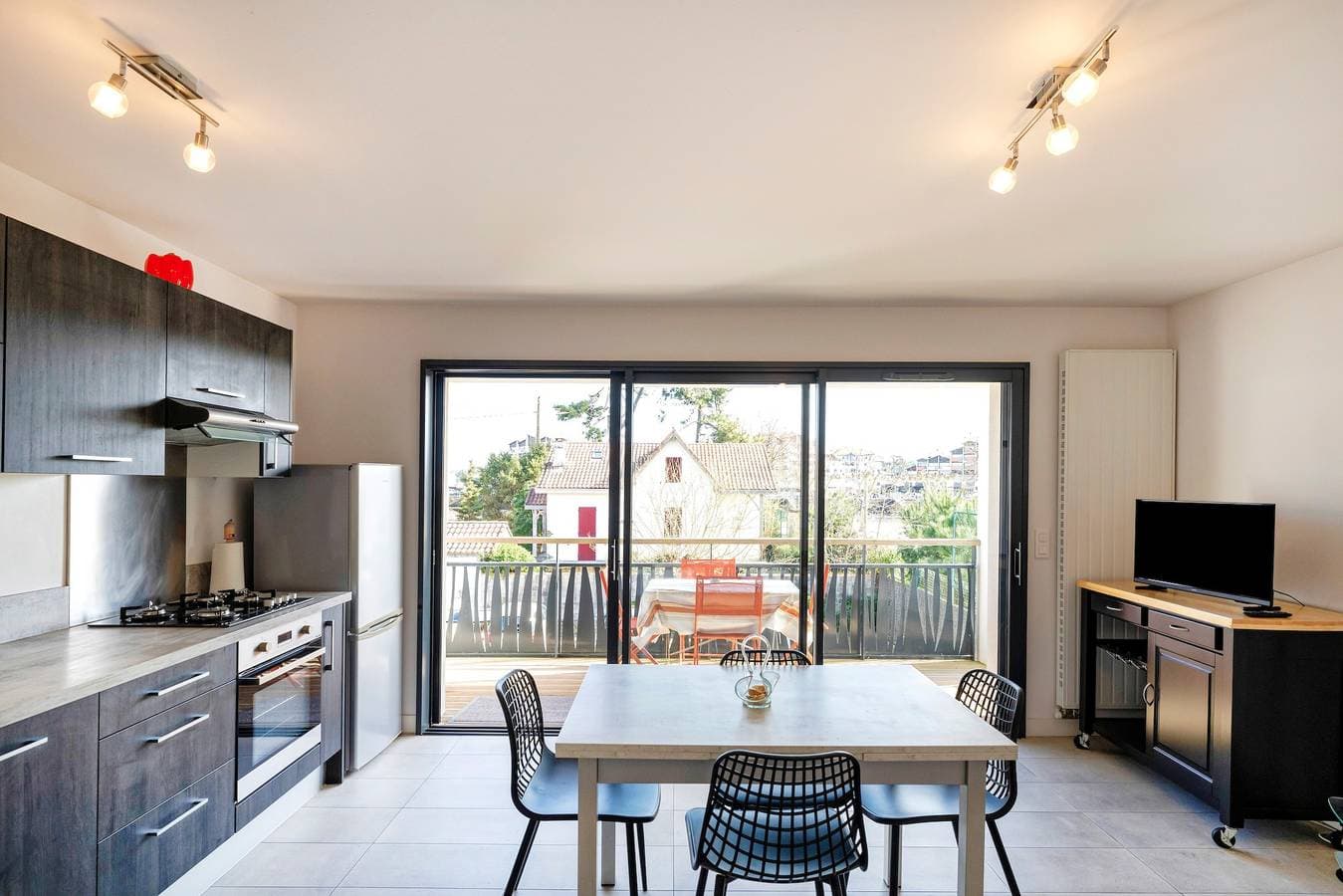 Foto 6 von 31: Imarena – Hochwertige Wohnung mit Hafenblick, Balkonen und Privatem Parkplatz in Capbreton