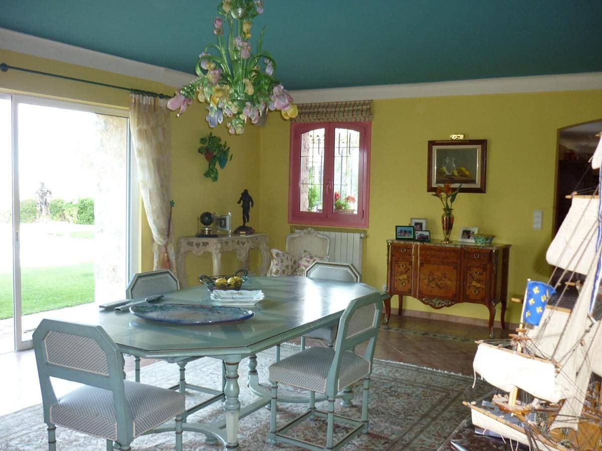 Foto 3 von 16: Villa