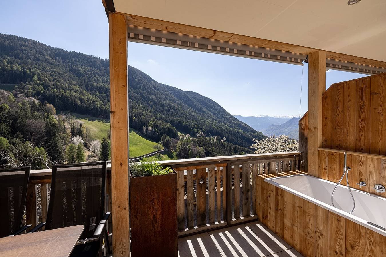 Foto 13 von 42: Charmante Ferienwohnung "Sonnleiten Sonnenalm" mit Blick auf die Berge