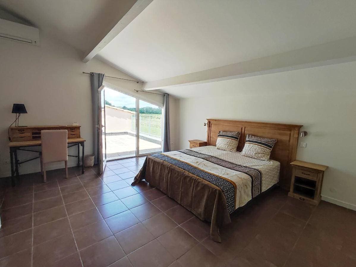 Foto 4 von 44: Villa